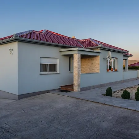 Haus Meri In - Haus Fuer 6-7 Personen 펜션 *