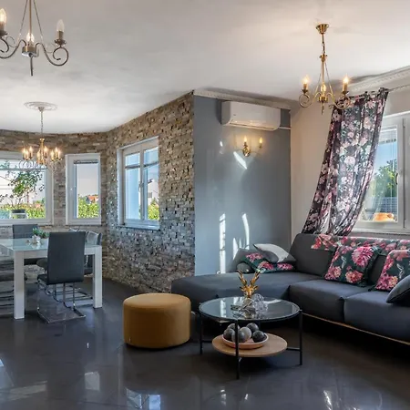 Haus Meri In - Haus Fuer 6-7 Personen Pridraga