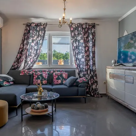 Haus Meri In - Haus Fuer 6-7 Personen Pridraga