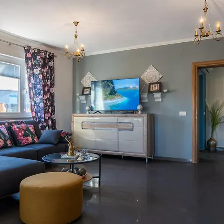 Haus Meri In - Haus Fuer 6-7 Personen *