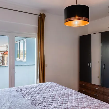 Haus Meri In - Haus Fuer 6-7 Personen * Pridraga